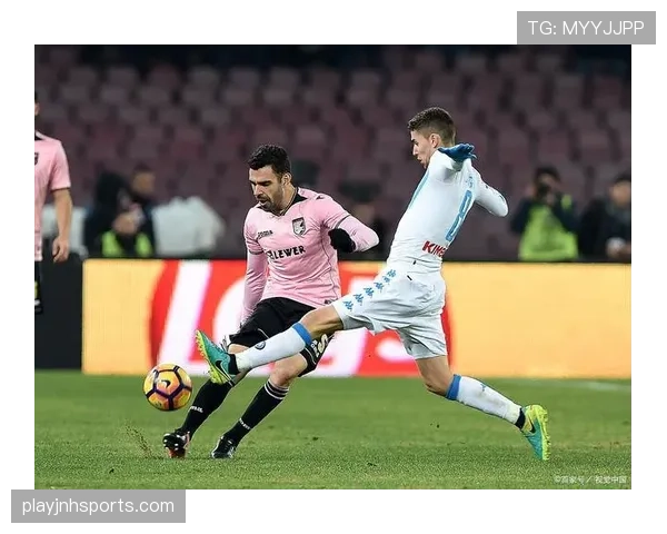 圣保罗战术演练侧重防守反击教练组强调快速转换速度 圣保罗战术演练侧重防守反击教练组强调快速转换速度